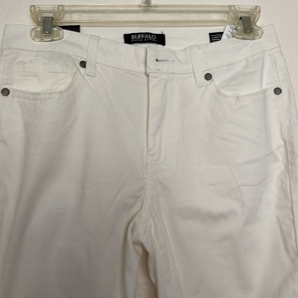 BUFFALO. Size 2/26. Color white - Picture 2 of 6